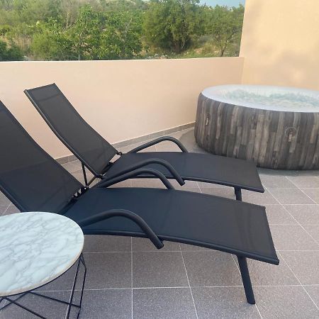 Apartman Nina Posedarje Exteriér fotografie