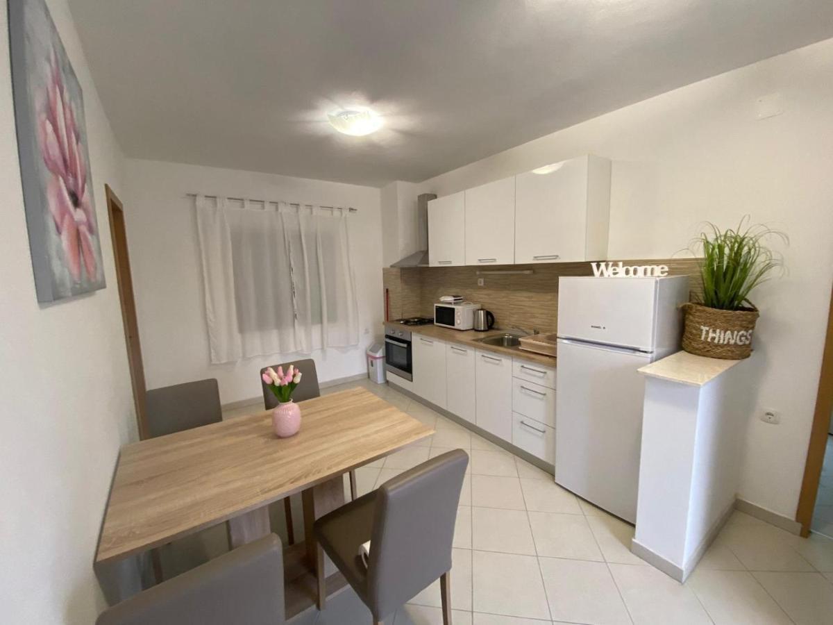 Apartman Nina Posedarje Exteriér fotografie